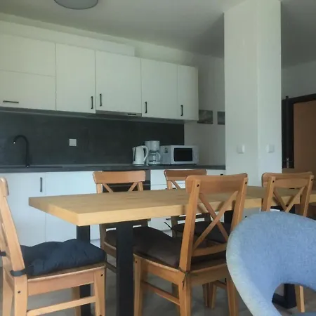 Sunrise Apartment *